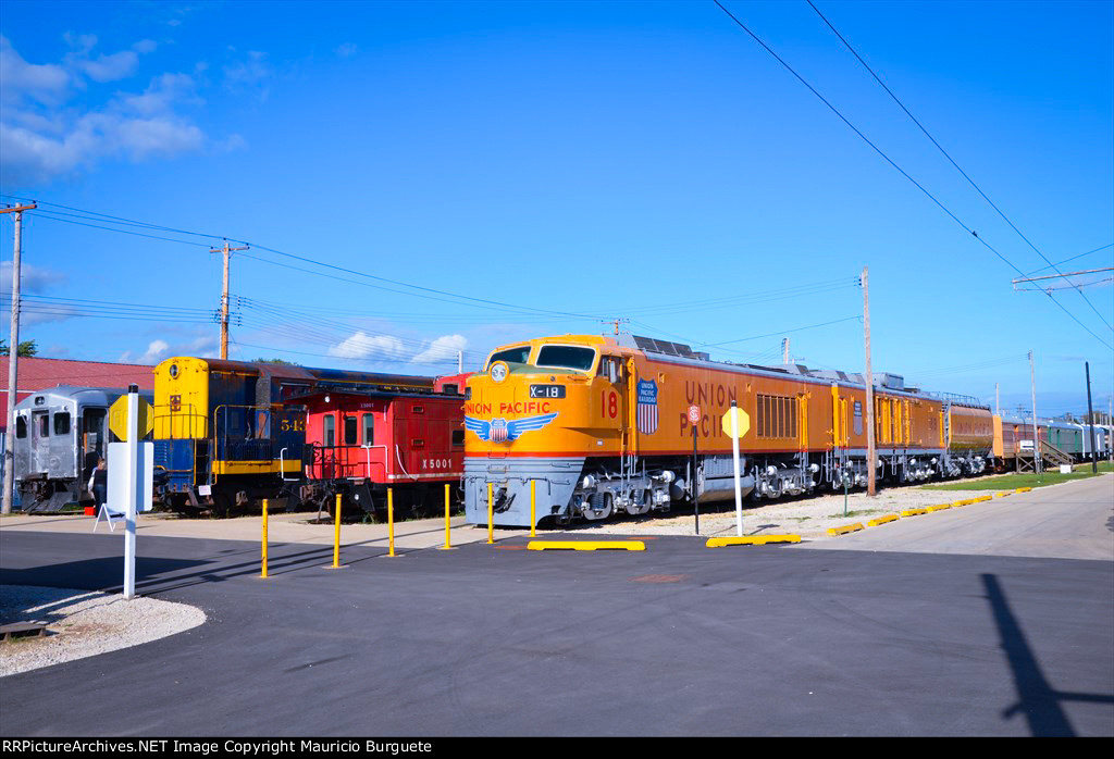 Union Pacific 8500 GTEL Turbine, Caboose and ATSF H12 in the yard